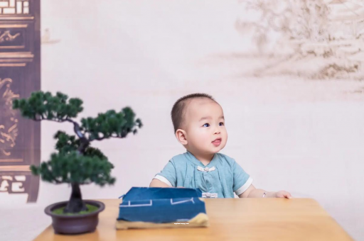 石狮宝宝多久可以坐